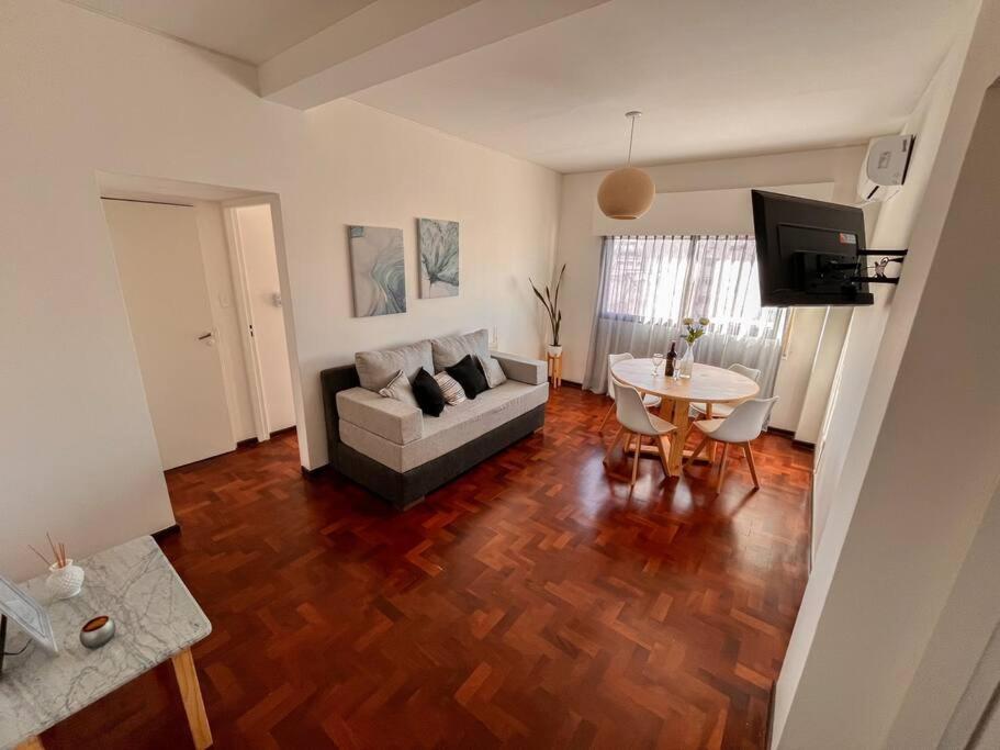 Carrara Peatonal Apartamento *